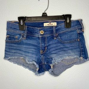 Hollister junior denim shorts, size 1, W 25